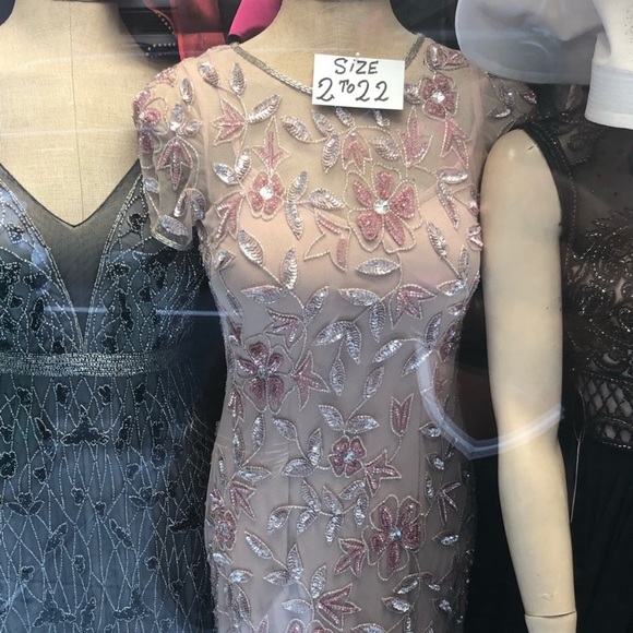 Adrianna Papell beaded short sleeve pink floral gown - Picture 10 of 15